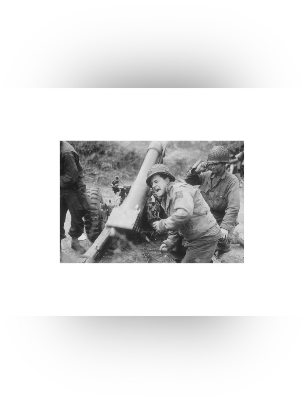 1944 WWII US Army Soldier Howitzer Combat 4x6 Lustre Print